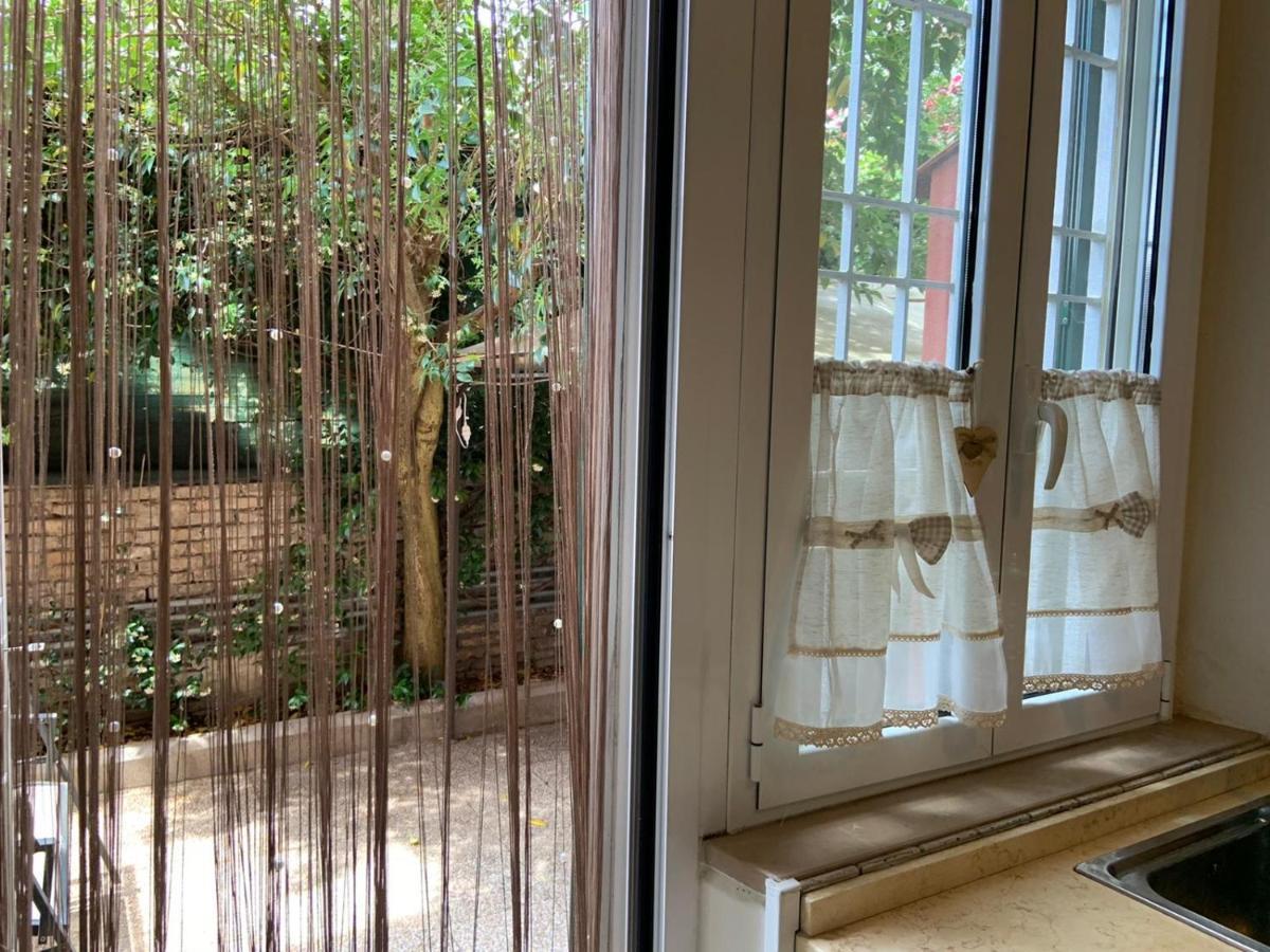רומא Appia Park Apartament 10 Min Dal Colosseo מראה חיצוני תמונה